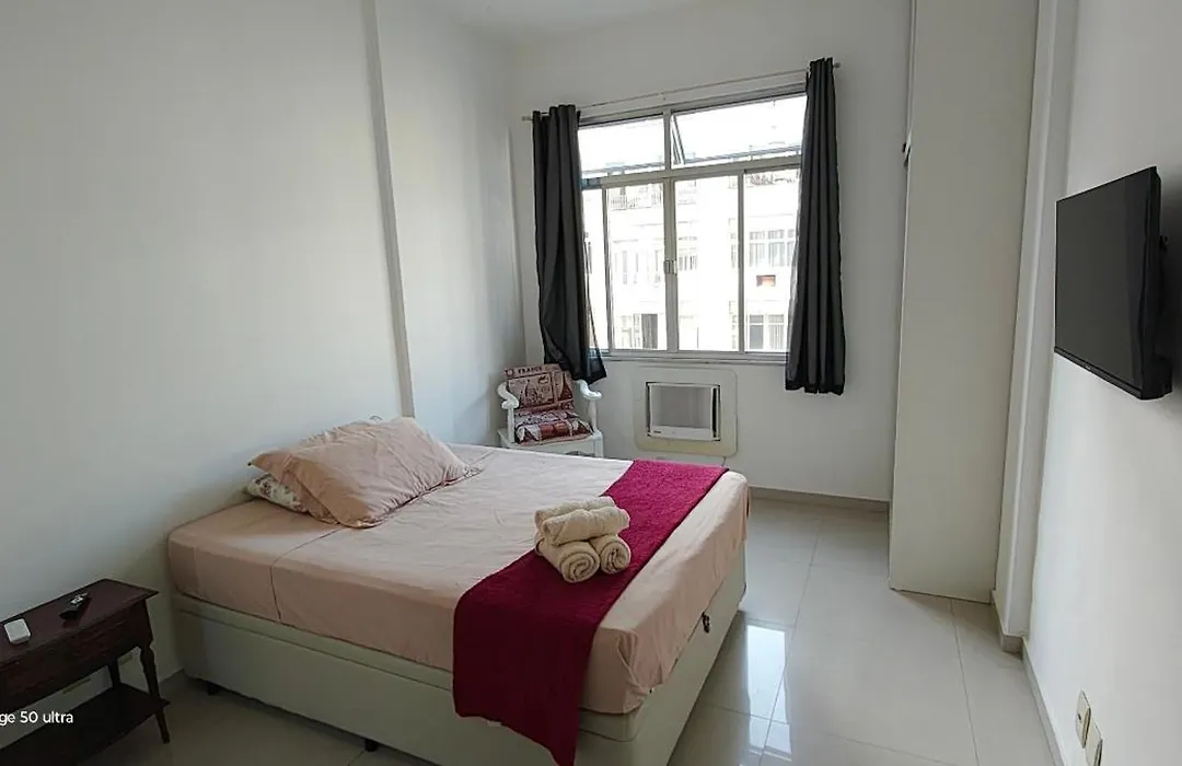 Apartamento Amplo 44m2 Copacabana - 2 quadras da Praia-1